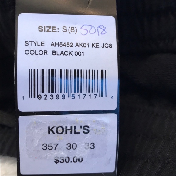 Boys Adidas Shorts size small 8 - Picture 5 of 5